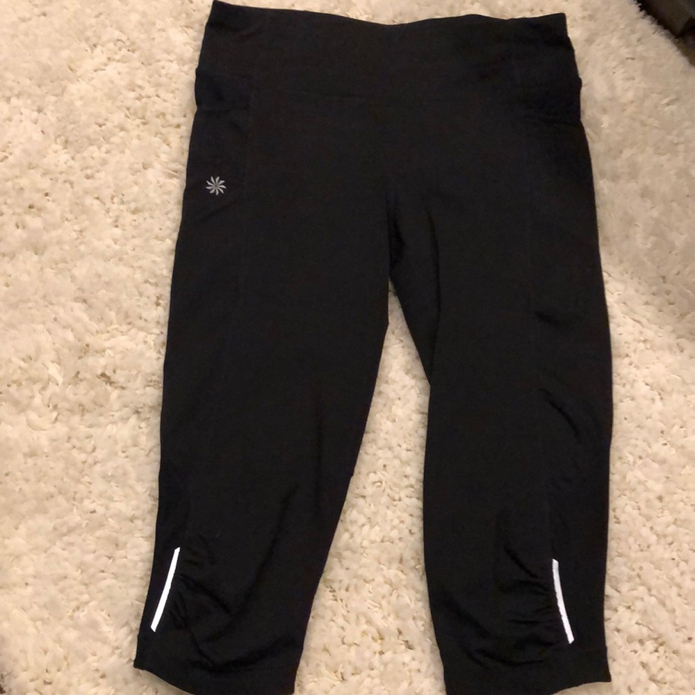 Athleta crop black workout pants